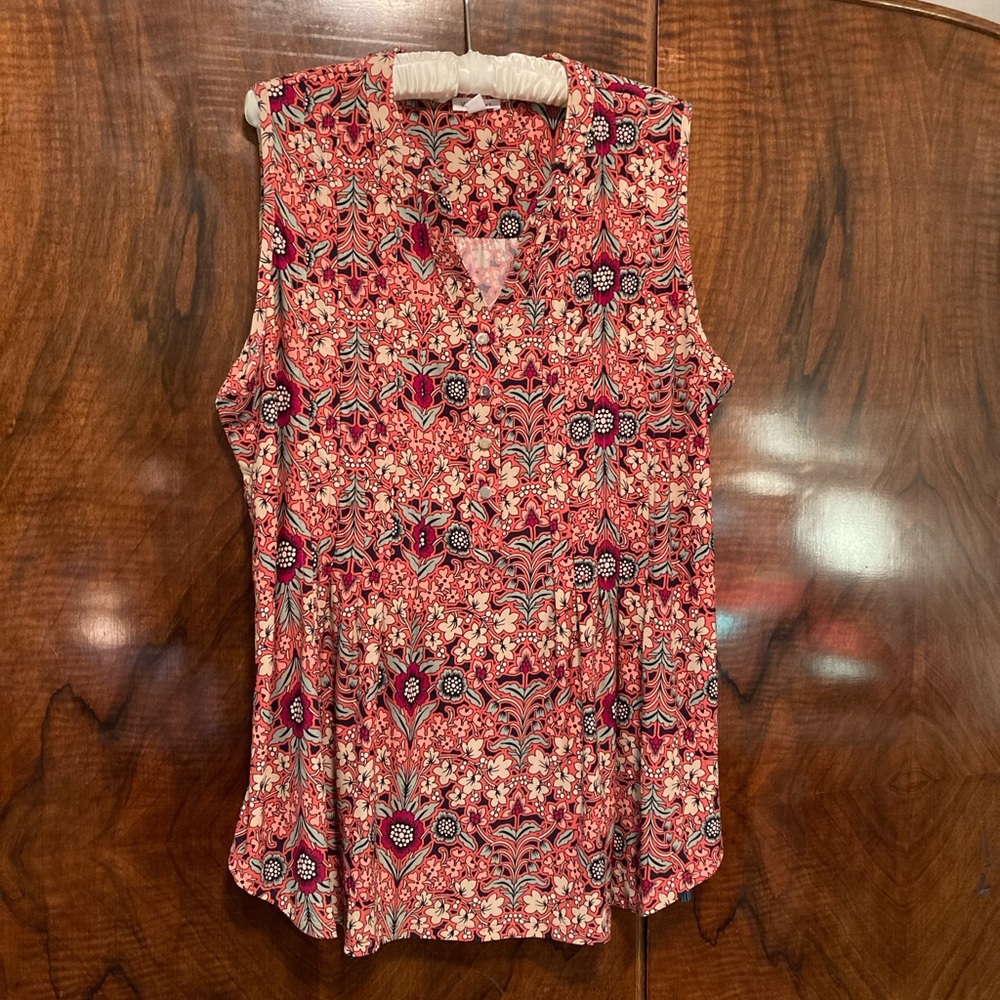 Sleeveless top NWOT